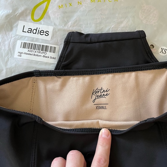 Kortni Jeane High Waisted Bottoms - Picture 3 of 5